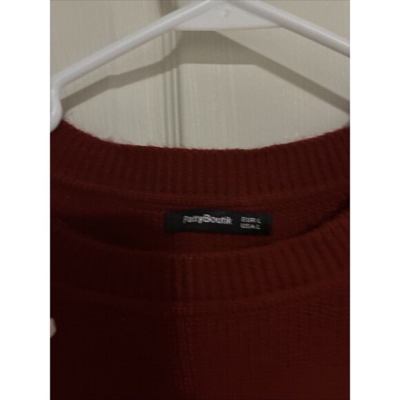 Patty Boutik Women Red Pullover Sweater Large with stitching design - Picture 4 of 4
